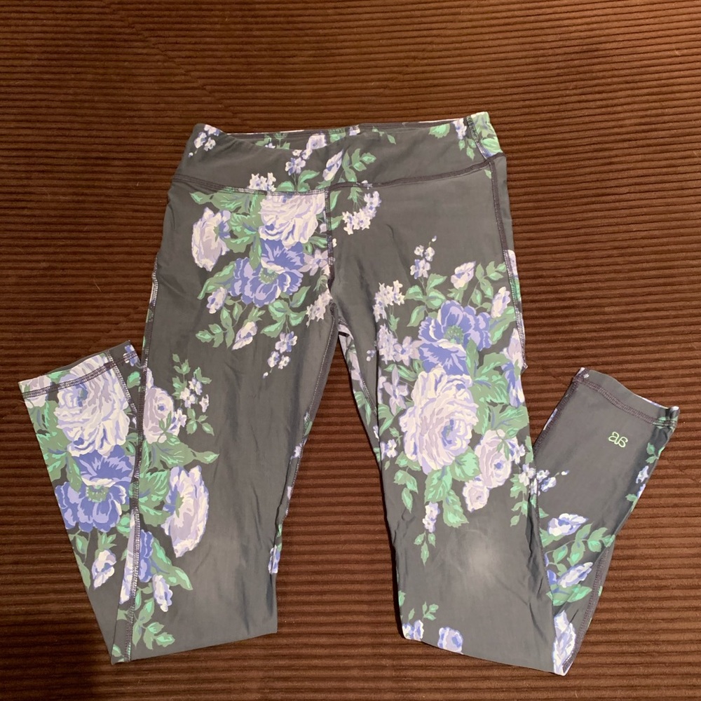 Flower athletic leggings